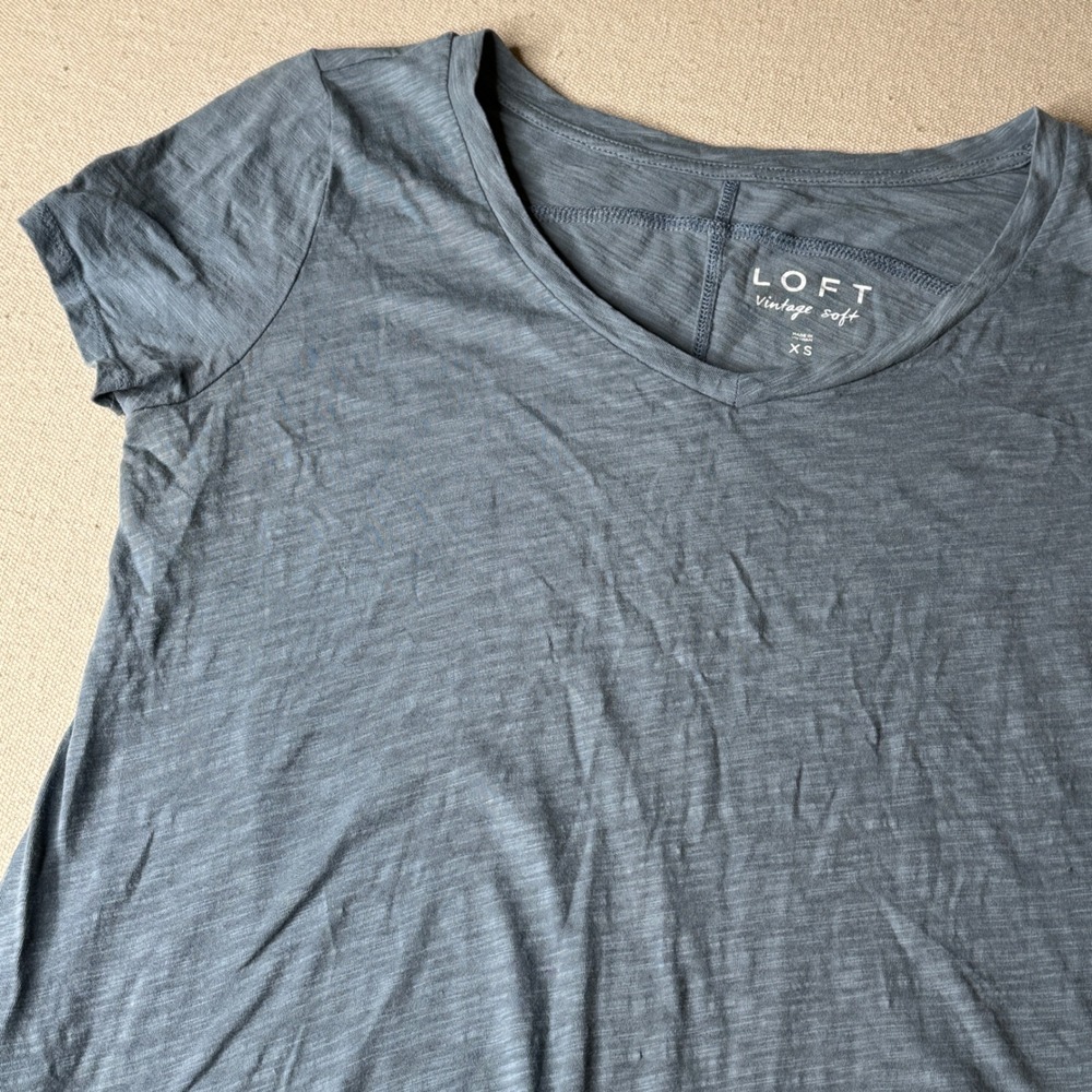 LOFT Vintage Soft V-Neck T-Shirt Blue Gray Slub Knit Short Sleeve XS